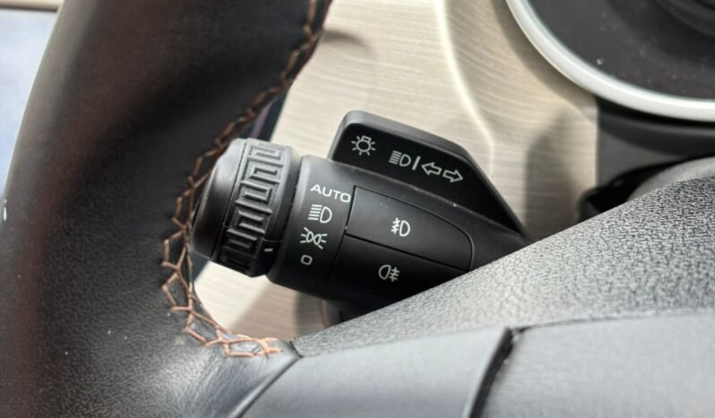 
								PROTON X70 1.8 PREMIUM full									