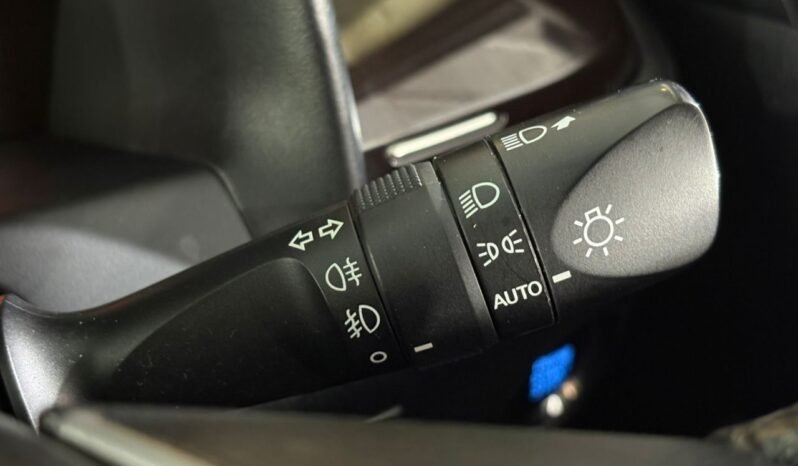 
								TOYOTA ALPHARD 3.5 AT full									