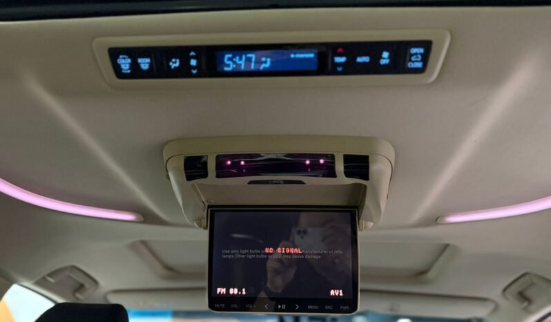 
								TOYOTA ALPHARD 3.5 AT full									