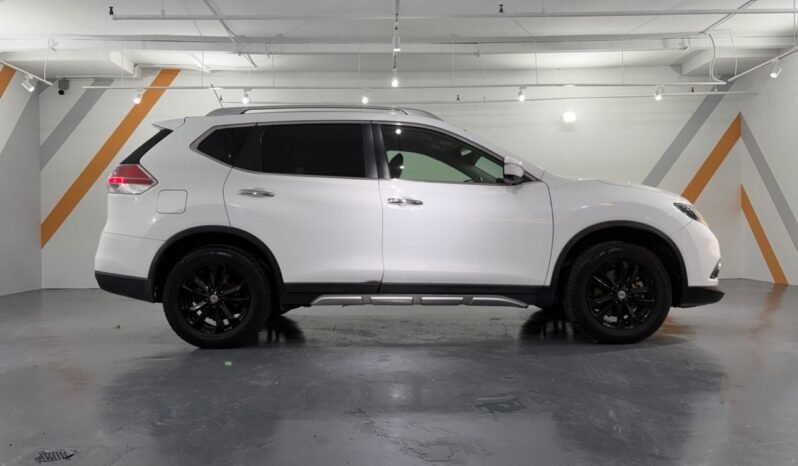 
								NISSAN X-TRAIL 2.0L CVT full									