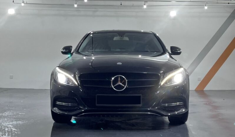 
								MERCEDES-BENZ C200 AVANTGARDE 2.0 AT full									