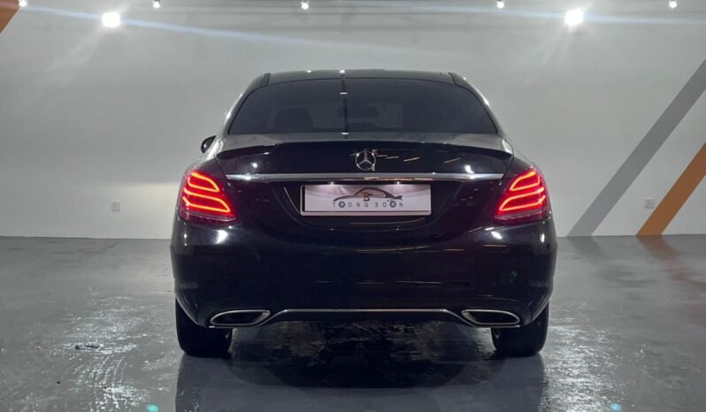 
								MERCEDES-BENZ C200 AVANTGARDE 2.0 AT full									