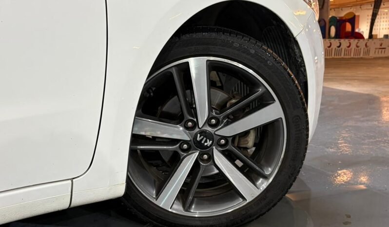 
								KIA CERATO YD 1.6 (A) full									