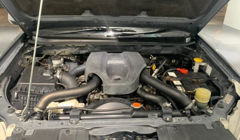 
								ISUZU DMAX 2.5 (A) full									