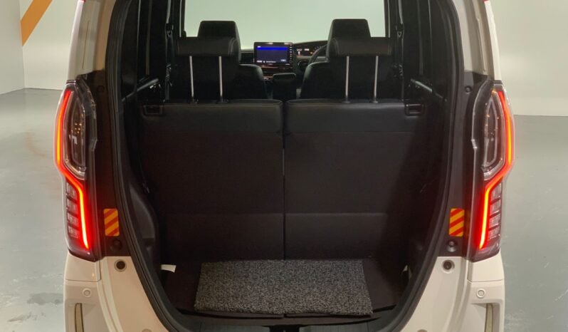 
								HONDA NBOX CUSTOM TURBO 0.7 (A) full									