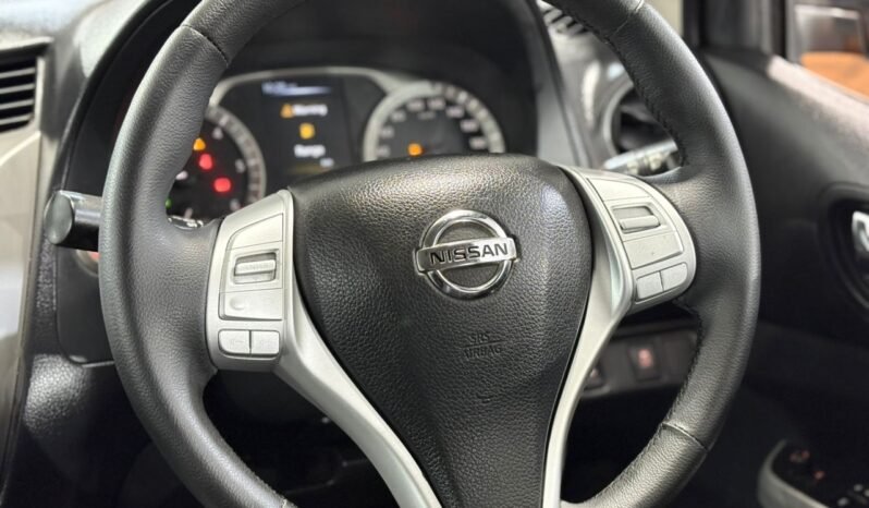 
								NISSAN NAVARA 2.5 4X4 (A) full									