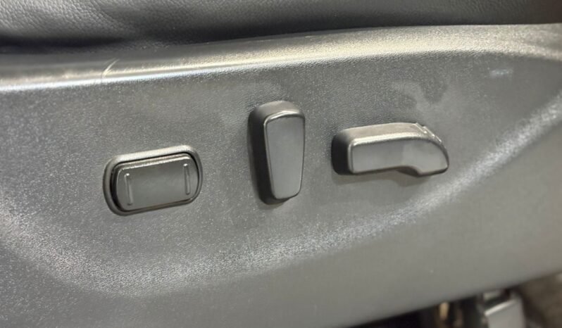 
								NISSAN NAVARA 2.5 4X4 (A) full									