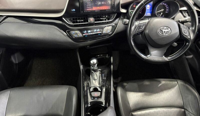 
								TOYOTA C-HR 1.8 (A) full									