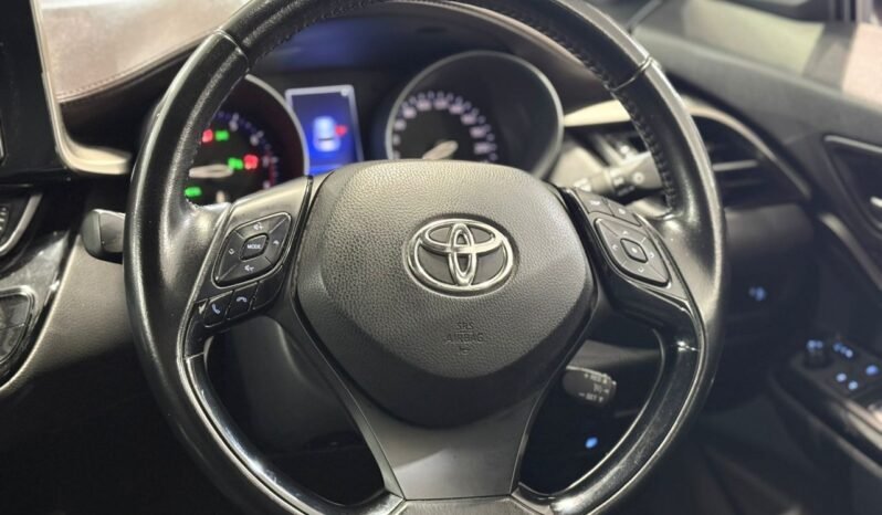 
								TOYOTA C-HR 1.8 (A) full									