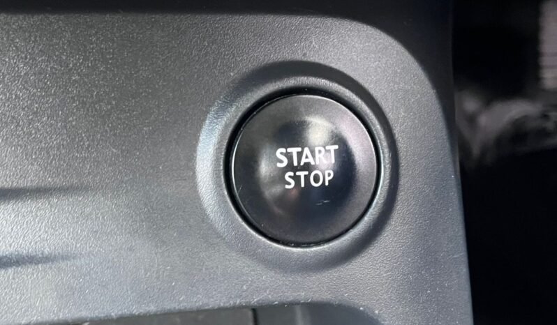 
								RENAULT CAPTUR 1.2 (CKD) (A) full									