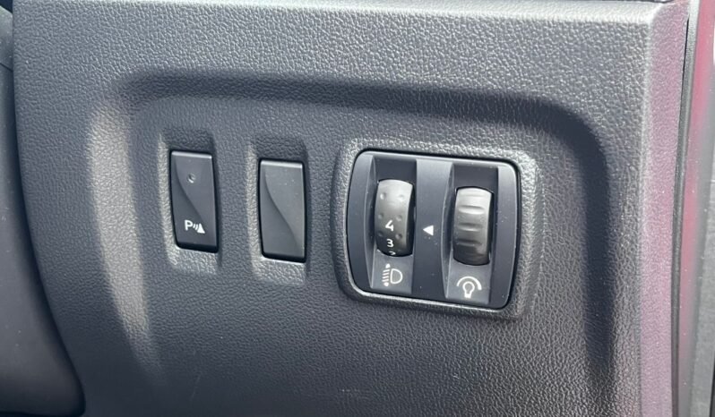 
								RENAULT CAPTUR 1.2 (CKD) (A) full									