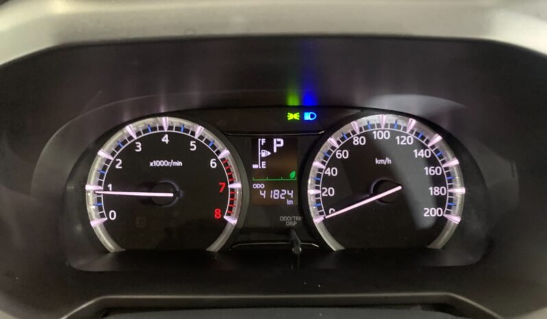 
								PERODUA ARUZ 1.5 AV full									