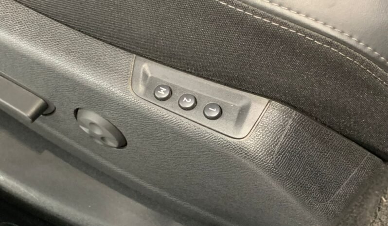 
								2019 Peugeot 3008 1.6 THP Active SUV NEW CAR CONDITION/ ONE OWNER full									