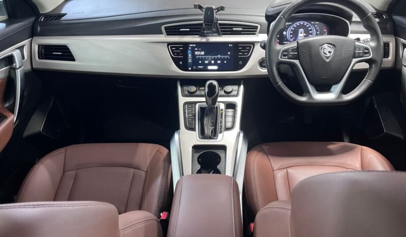 
								PROTON X70 1.8 PREMIUM full									