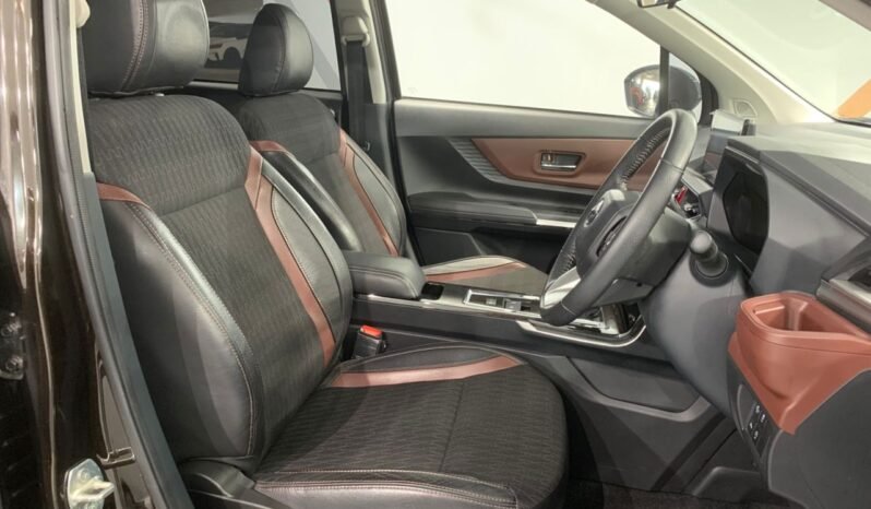 
								PERODUA ALZA 1.5 AV full									