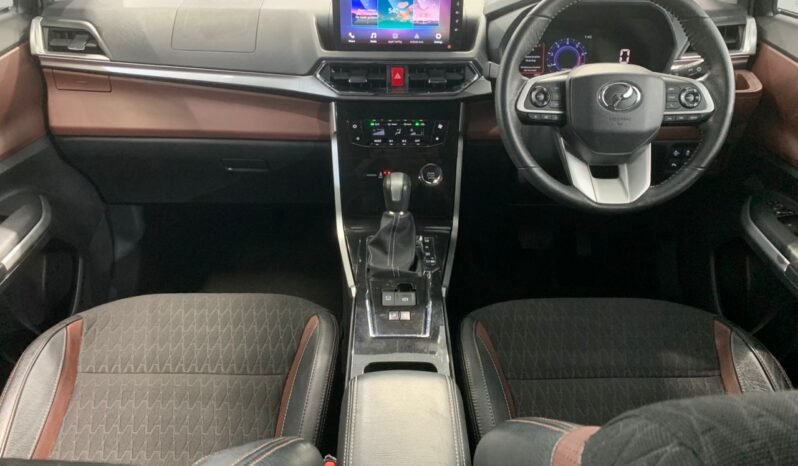 
								PERODUA ALZA 1.5 AV full									