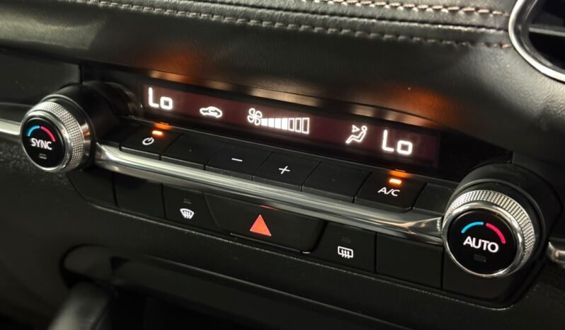 
								Mazda 3 GVC HIGH PLUS 2.0L full									