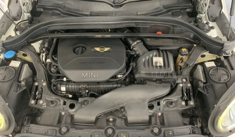 
								2018 Mini COUNTRYMAN 2.0 (A)/ FULL LOAN / TIPTOP CONDITION / 1 YEAR WARRANTY full									