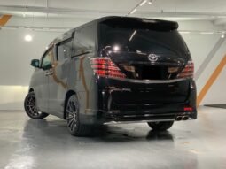 
										TOYOTA VELLFIRE 2.4 V full									