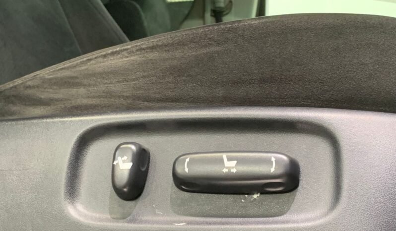 
								TOYOTA VELLFIRE 2.4 V full									