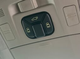 
										TOYOTA VELLFIRE 2.4 V full									