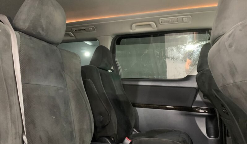 
								TOYOTA VELLFIRE 2.4 V full									