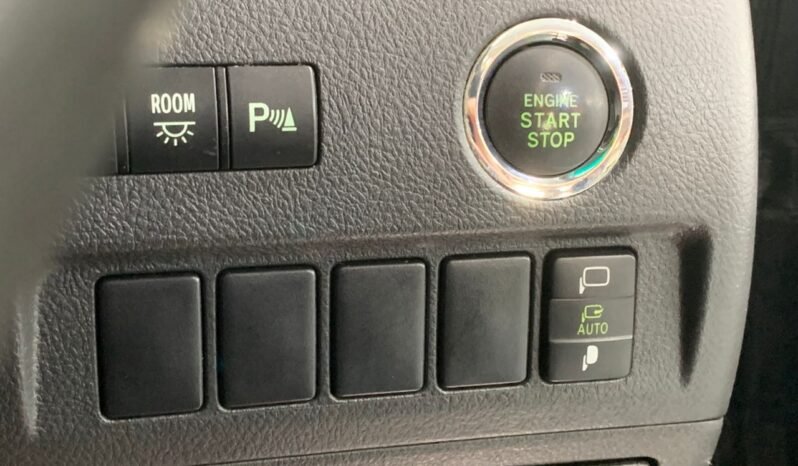 
								TOYOTA VELLFIRE 2.4 V full									