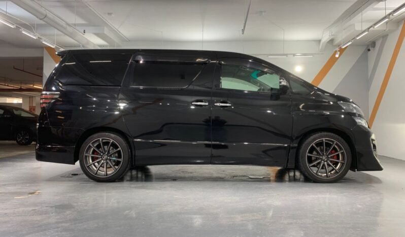 
								TOYOTA VELLFIRE 2.4 V full									