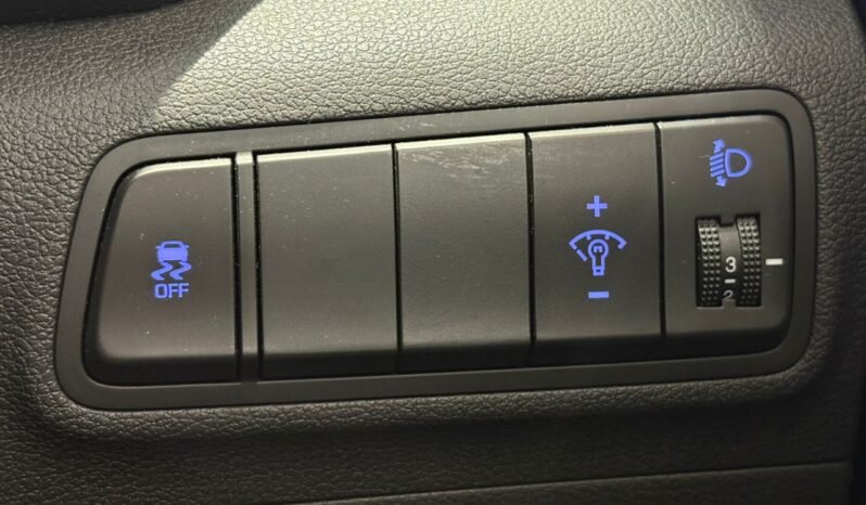 
								2017 Hyundai TUCSON 2.0 ELEGANCE (A)/ FULL LOAN / TIPTOP CONDITION / 1 YEAR WARRANTY full									