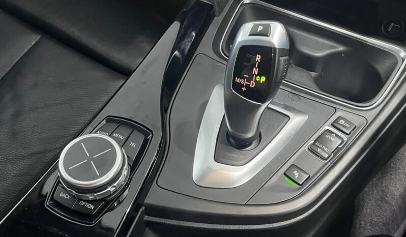 
								2013 BMW 320i (CKD) 2.0 (A) FULL LOAN full									