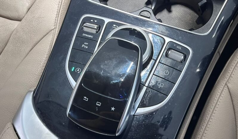 
								2016 Mercedes Benz C200 AVANTGARDE (A) FULL LOAN / TIPTOP CONDITION / 1 YEAR WARRANTY full									