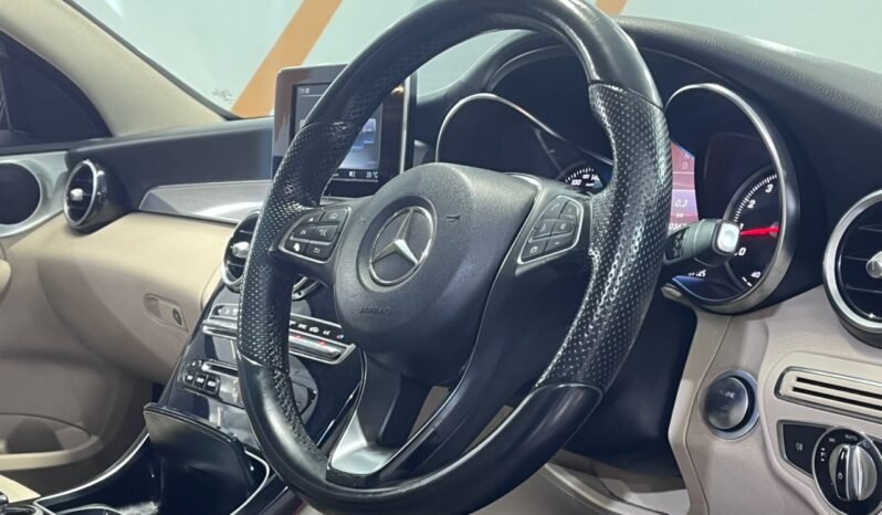 
								2016 Mercedes Benz C200 AVANTGARDE (A) FULL LOAN / TIPTOP CONDITION / 1 YEAR WARRANTY full									