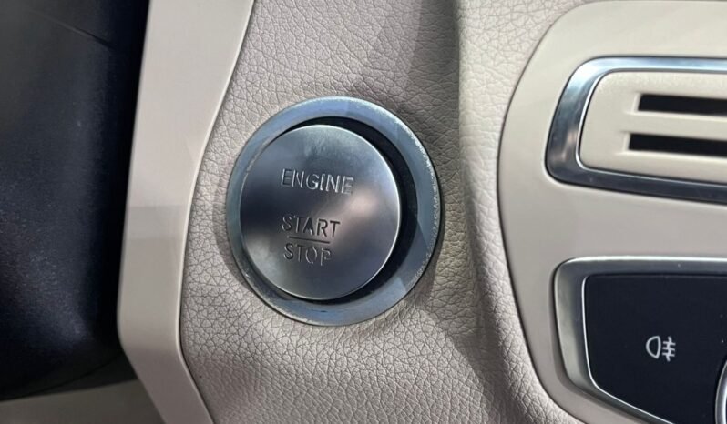 
								2016 Mercedes Benz C200 AVANTGARDE (A) FULL LOAN / TIPTOP CONDITION / 1 YEAR WARRANTY full									