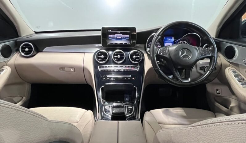 
								2016 Mercedes Benz C200 AVANTGARDE (A) FULL LOAN / TIPTOP CONDITION / 1 YEAR WARRANTY full									