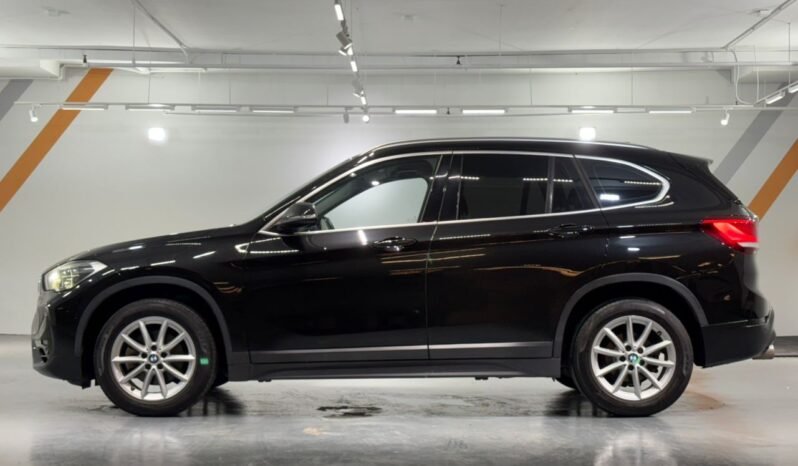 
								2020 BMW 320i (CKD) 2.0 (A) FULL LOAN /ONE OWNER / TIPTOP CONDITION / 1 YEAR WARRANTY full									