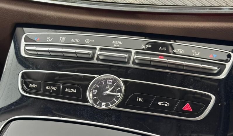 
								2017 Mercedes-Benz E200 2.0 Avantgarde Sedan NEW CAR CONDITION/ 3 YEARS WARRANTY/ ONE OWNER full									