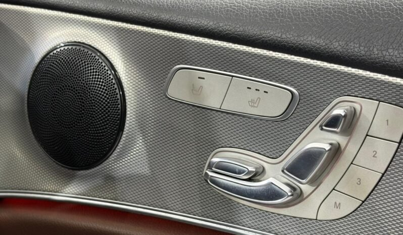 
								2017 Mercedes-Benz E200 2.0 Avantgarde Sedan NEW CAR CONDITION/ 3 YEARS WARRANTY/ ONE OWNER full									