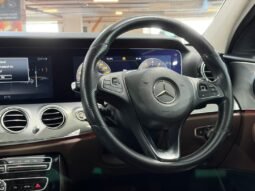 
										2017 Mercedes-Benz E200 2.0 Avantgarde Sedan NEW CAR CONDITION/ 3 YEARS WARRANTY/ ONE OWNER full									