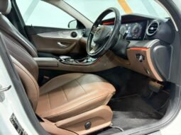 
										2017 Mercedes-Benz E200 2.0 Avantgarde Sedan NEW CAR CONDITION/ 3 YEARS WARRANTY/ ONE OWNER full									