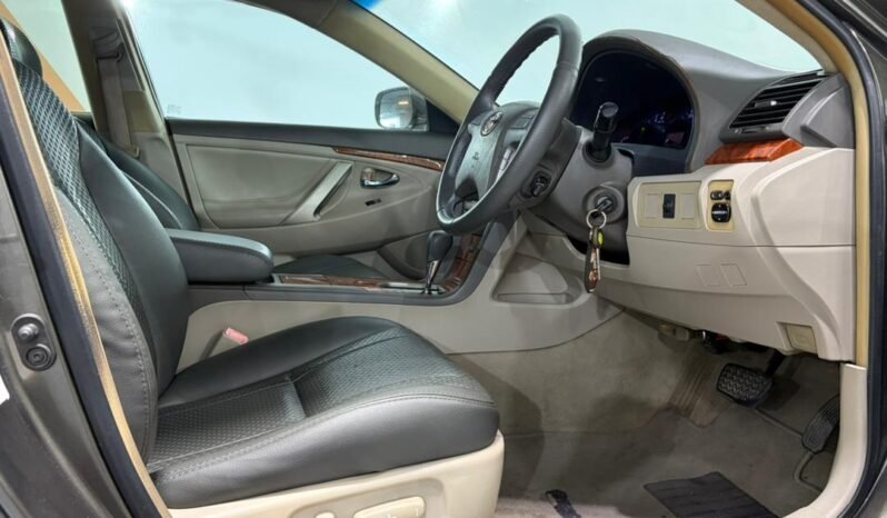 
								2010 Toyota CAMRY 2.0 (A)/ FULL LOAN / TIPTOP CONDITION / 1 YEAR WARRANTY full									