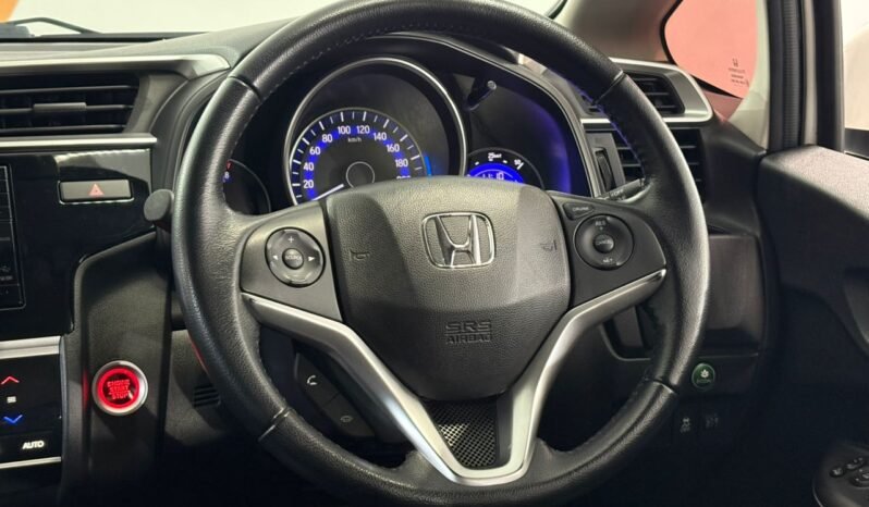 
								2017 Honda JAZZ 1.5 V (A) / FULL LOAN / TIPTOP CONDITION / 1 YEAR WARRANTY full									