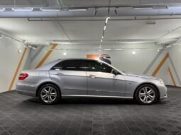 
										MERCEDES BENZ E250 full									