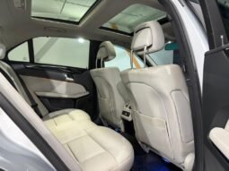 
										MERCEDES BENZ E250 full									