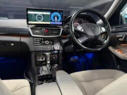 
										MERCEDES BENZ E250 full									