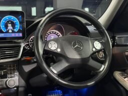 
										MERCEDES BENZ E250 full									