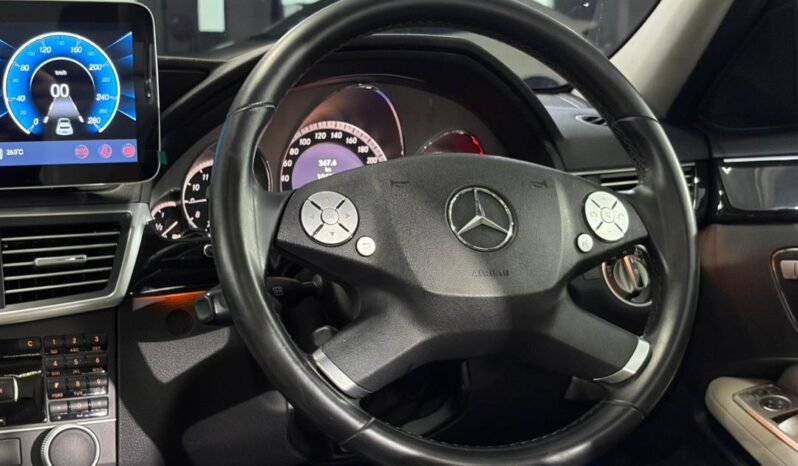 
								MERCEDES BENZ E250 full									