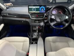 
										MERCEDES BENZ E250 full									