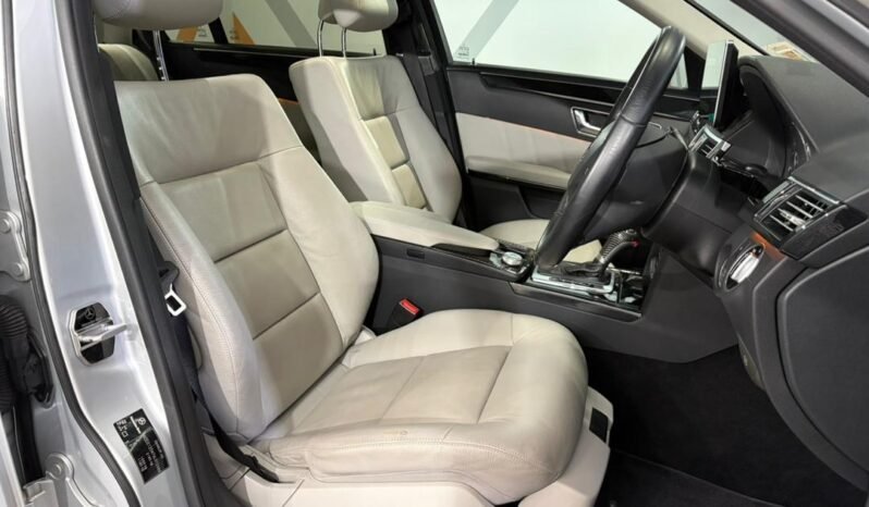 
								MERCEDES BENZ E250 full									