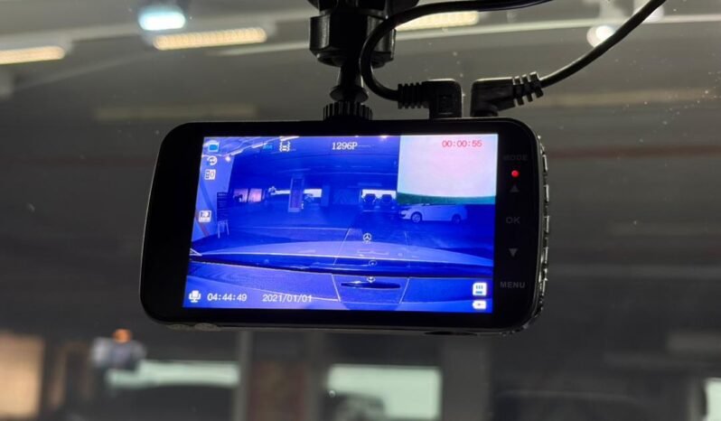 
								MERCEDES BENZ E250 full									