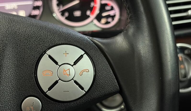 
								MERCEDES BENZ E250 full									